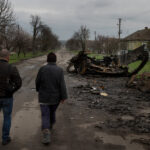 The Corpse of a Russian Soldier, and the Cold but Human Urge to Look