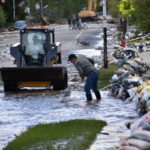 Yellowstone flooding forces 10,000 to leave national park