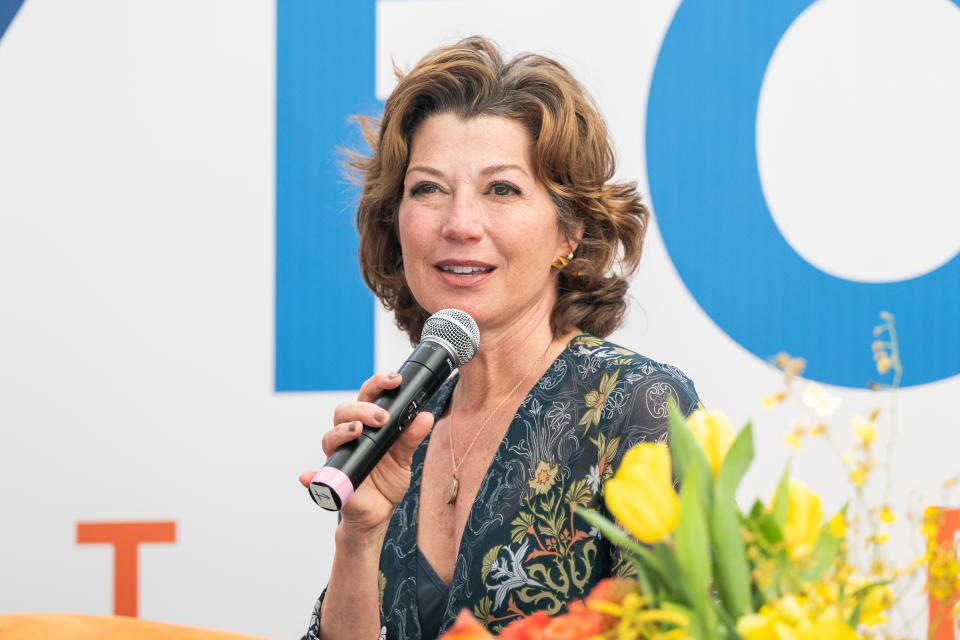 Amy Grant leaves hospital, postpones shows following bicycle accident