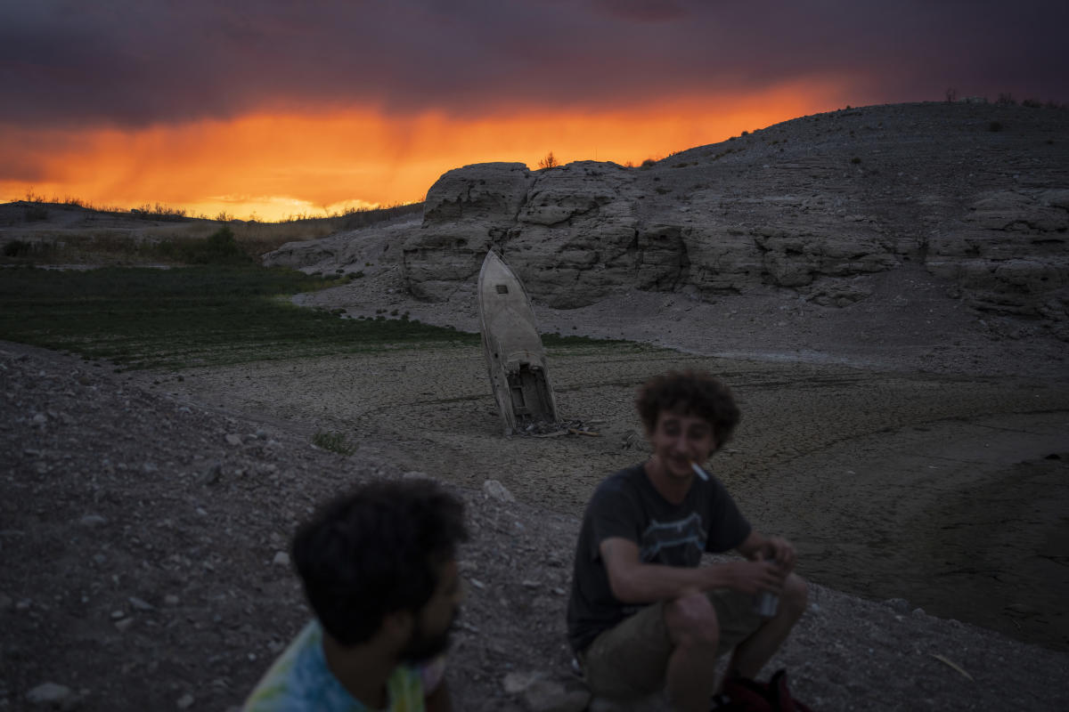 AP PHOTOS: Withering drought shows Lake Mead boat graveyard