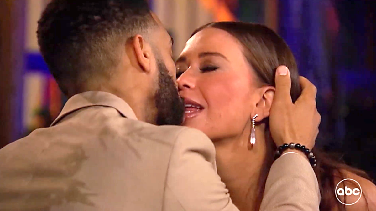 Bachelor Nation is cringing over what might be the most uncomfortable first kiss ever