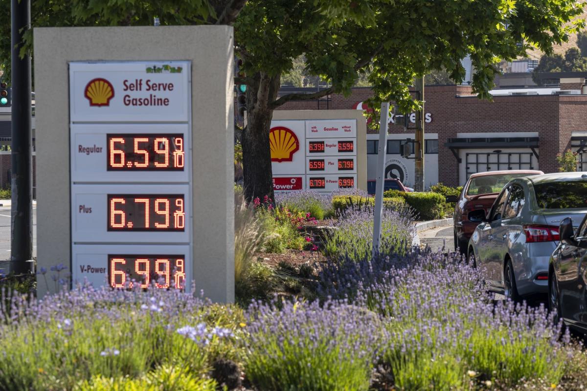 California Drivers Paying More Than  a Gallon Brace for Fuel Tax Hike