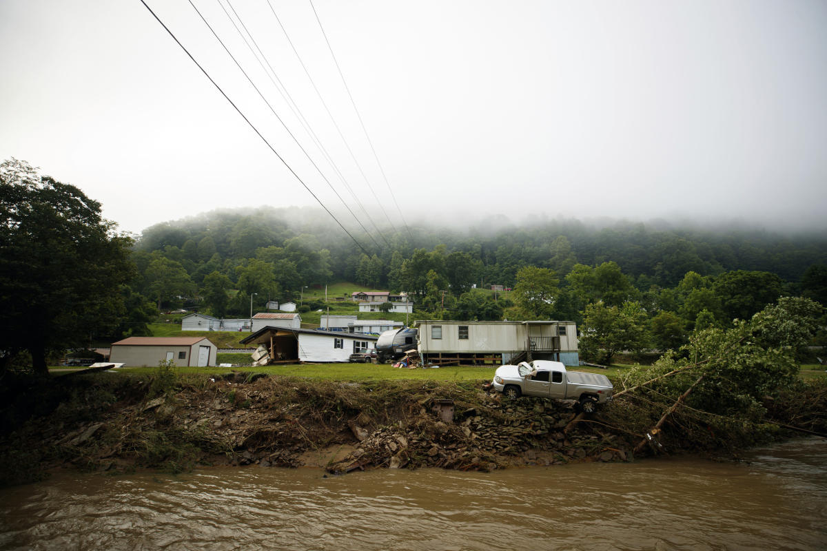 Crews still searching for 3 people after Virginia flooding