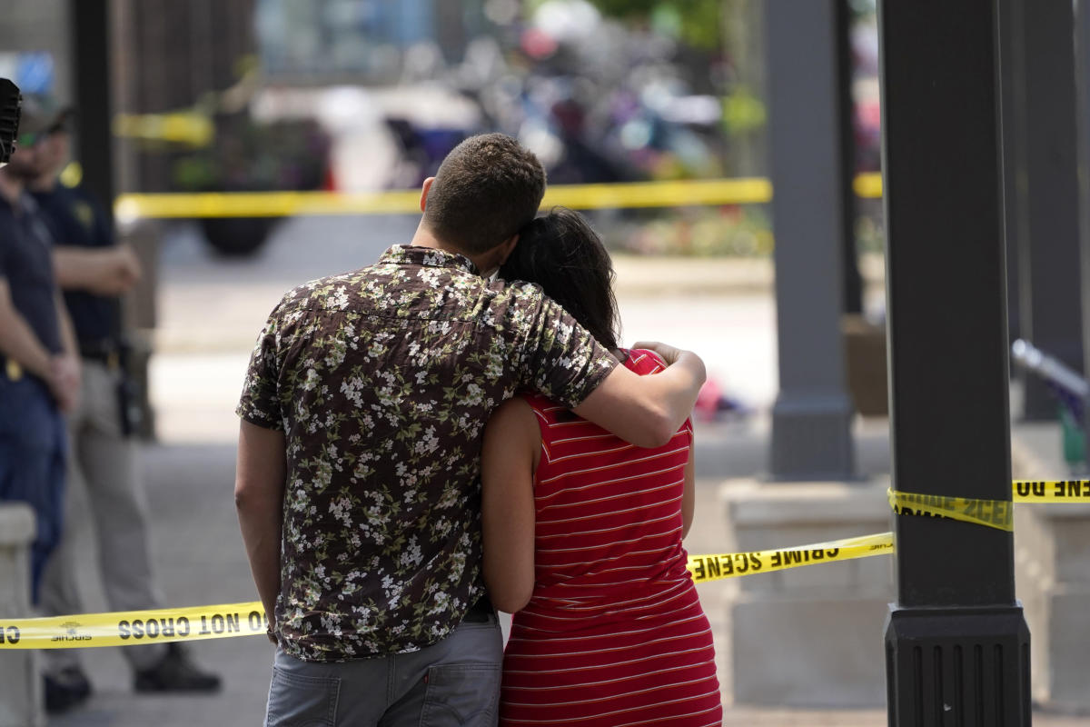 Deadly July 4 parade: Shots, then a frantic rush to escape