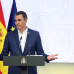 Ditch the necktie: Spain’s leader backs conserving energy