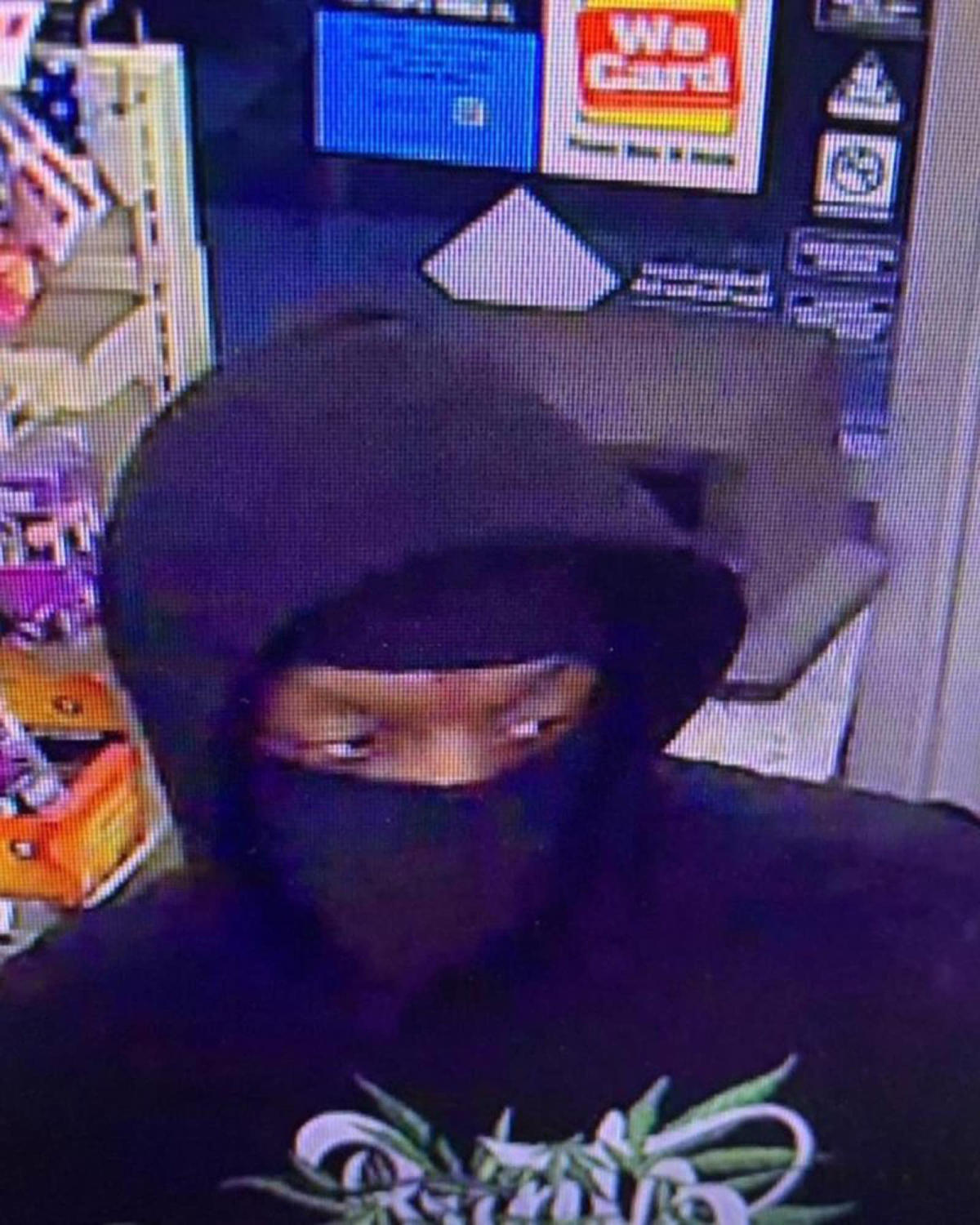 Hunt on for gunman who killed 2 in wave of 7-Eleven holdups