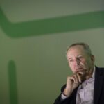 Larry Summers Says Risk of 2022 Recession Climbing, May Damp Inflation