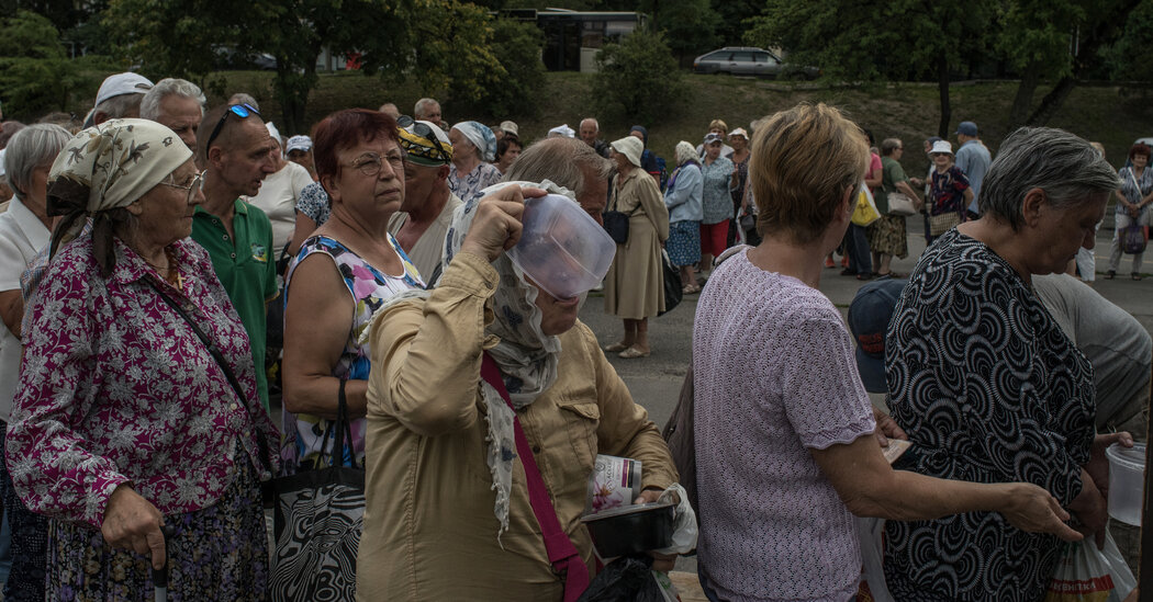 Live Updates: Ukraine Points to Added Urgency as Russia Reinforces Southern Front