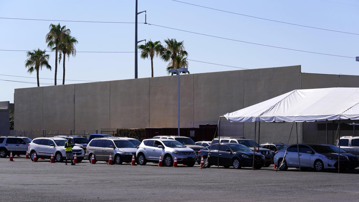 Long lines are back at US food banks as inflation hits high