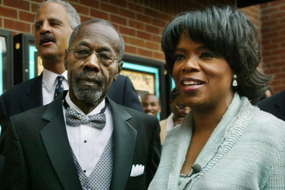 Oprah Winfrey Shares Her Dad Has Died at Age 88 Following Illness: ‘We Could Feel Peace Enter the Room’