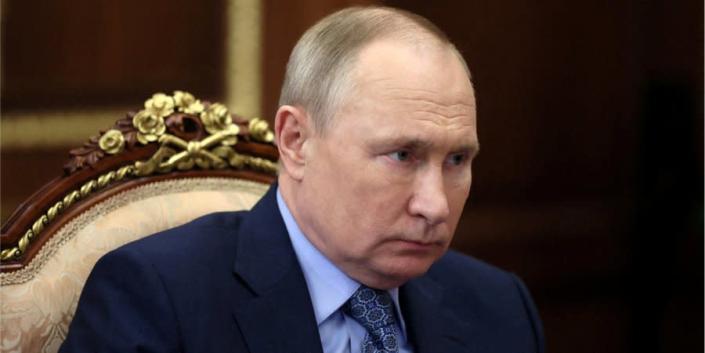 Putin could resort to nuclear threats to stall Ukrainian counteroffensive, ISW report says