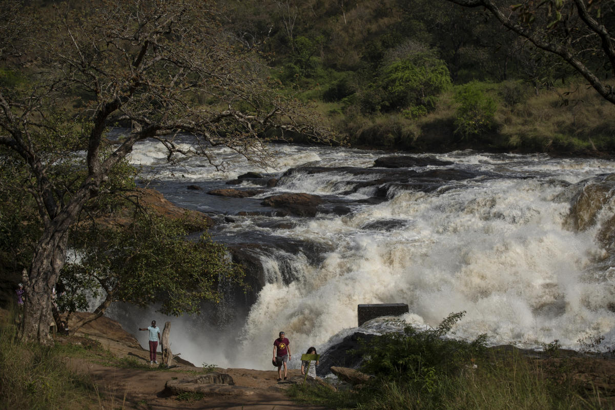 Report: East Africa pipeline ‘breaches banking principles’