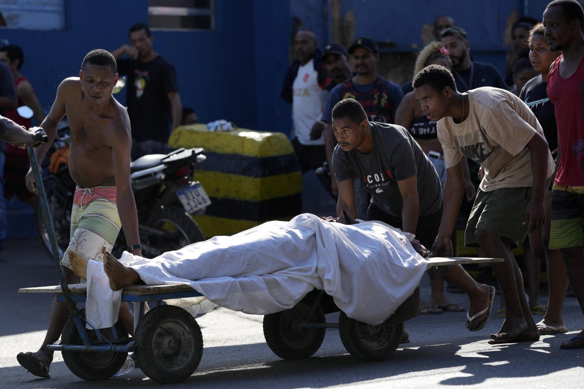 Rio police raid kills at least 18 in Alemao favelas