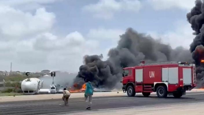 Somalia plane crash: Plane flips over at Mogadishu airport