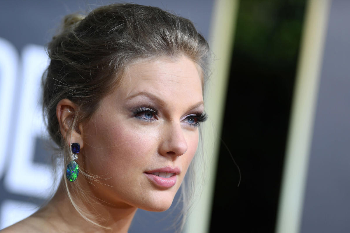 Taylor Swift’s rep responds to viral report saying singer took 170 private jet trips so far this year