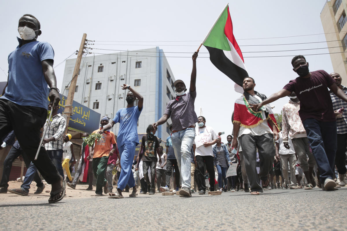 Thousands rally in Sudan day after 9 killed during protests