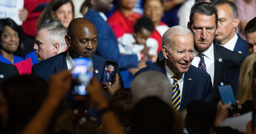 Times/Siena Poll: Biden’s Approval Hits 33 Percent; Democrats Want 2024 Options