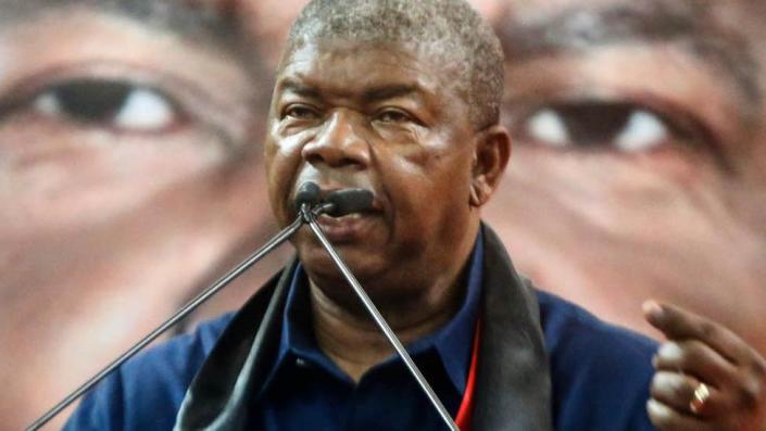 Angola election: Ruling MPLA party looks set to hold off Unita challenge