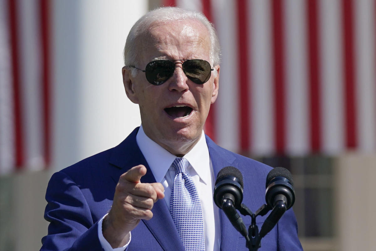 Biden signs 0B CHIPS act in bid to boost US over China