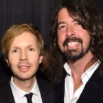 Dave Grohl Sits in With Beck for Seals and Crofts’ Classic ‘Summer Breeze’ at L.A.’s Tiny Largo Theater