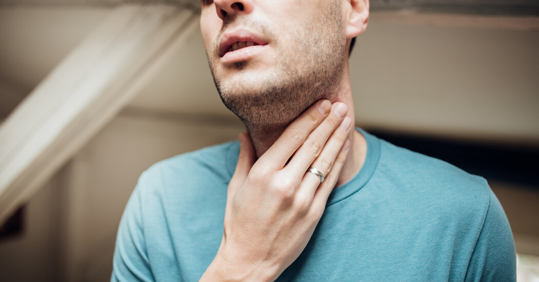 How Do You Manage Omicron BA.5 Symptoms, Including a Sore Throat?