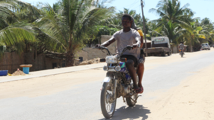 In pictures: Defying Mozambican jihadists to go to school