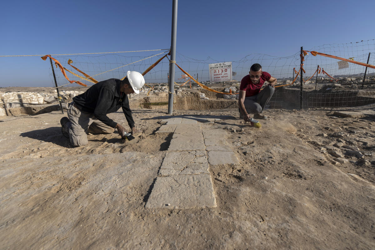 Luxurious 1,200-year-old mansion found in southern Israel