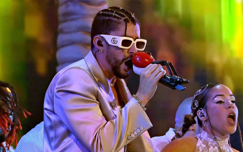 MTV VMAs: ‘Fired up’ fans react to Bad Bunny kissing a man during his performance