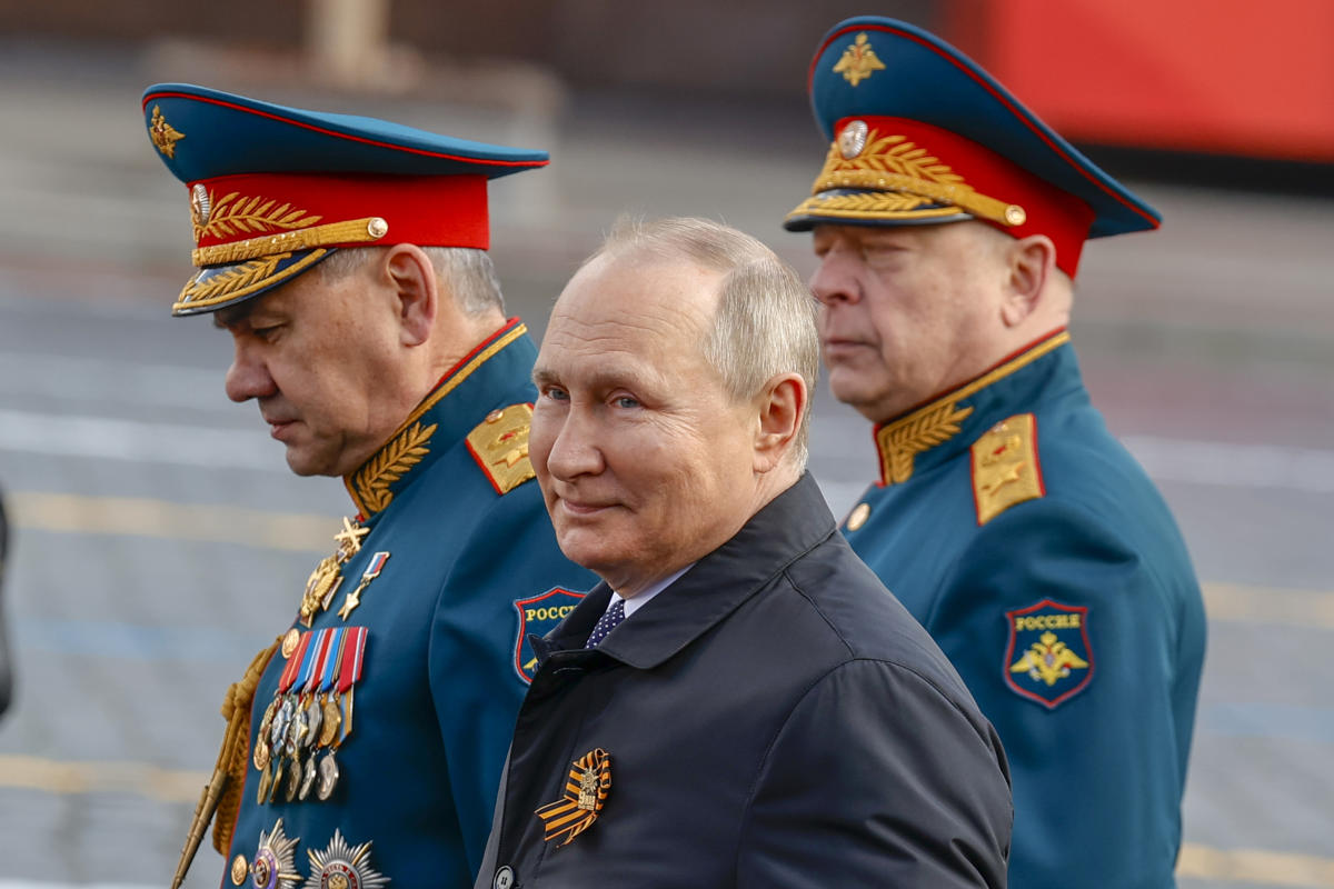 Putin orders Russian military to increase its forces