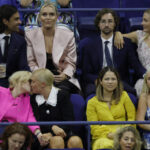 Rebel Wilson kisses girlfriend Ramona Agruma during U.S. Open