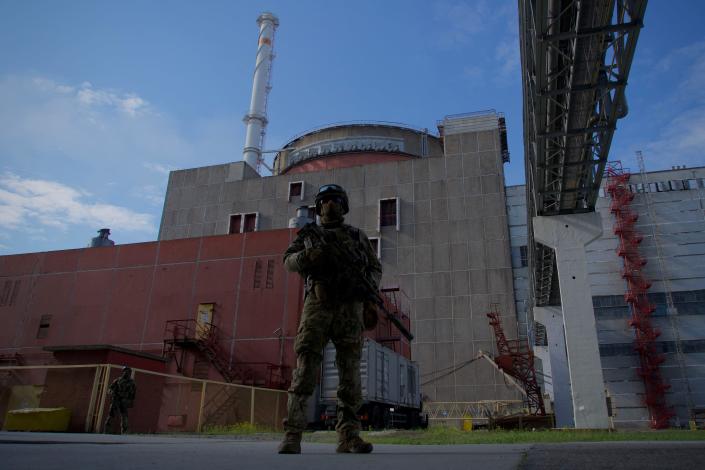 Ukraine and Russia accuse each other of shelling huge nuclear plant