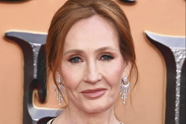 “You Are Next”: J.K.Rowling Receives Death Threat From Supporter Of Salman Rushdie’s Alleged Attacker