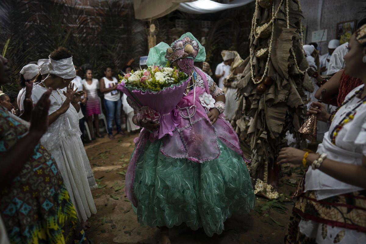 Bolsonaro campaign to evangelicals: Brazil’s soul at stake