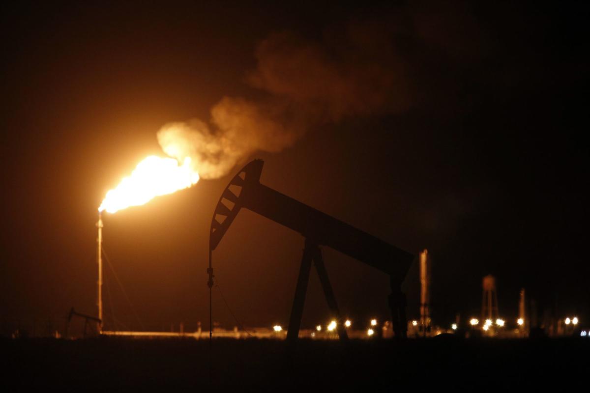 Congress Committee Says Documents Show Big Oil Greenwashing