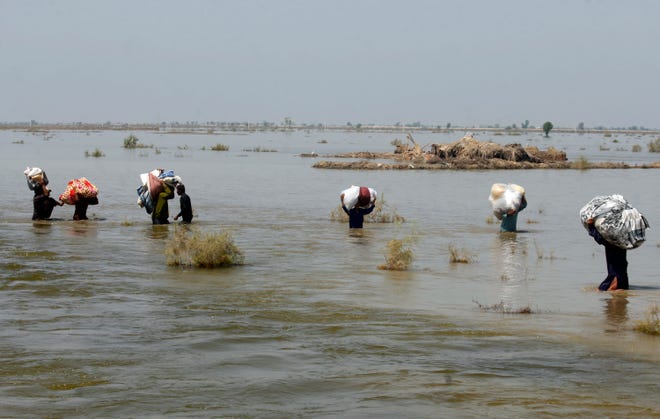 ‘Devastating:’ World is ‘heading in the wrong direction’ on climate change, new UN report warns