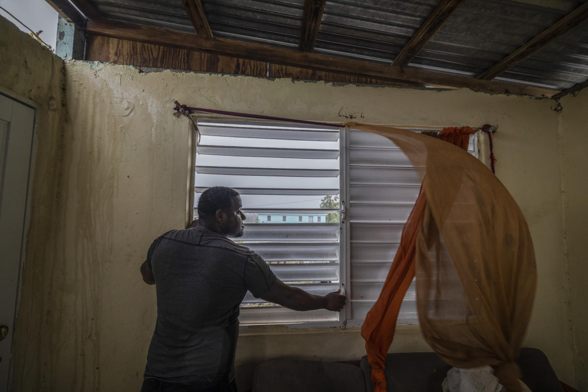 Hurricane Fiona rips through powerless Puerto Rico