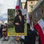 Iran steps up activist, journalist arrests in protest crackdown