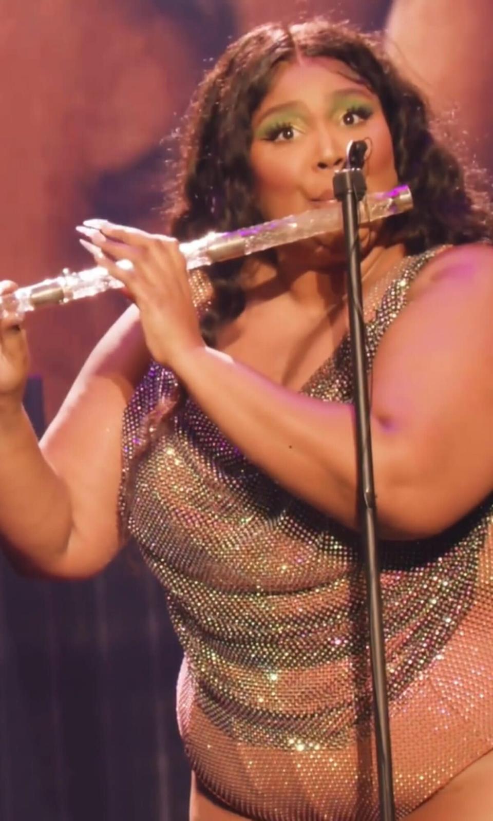 Lizzo Plays Historic 220-Year-Old Crystal Flute Owned by President Madison: ‘This Is Iconic’