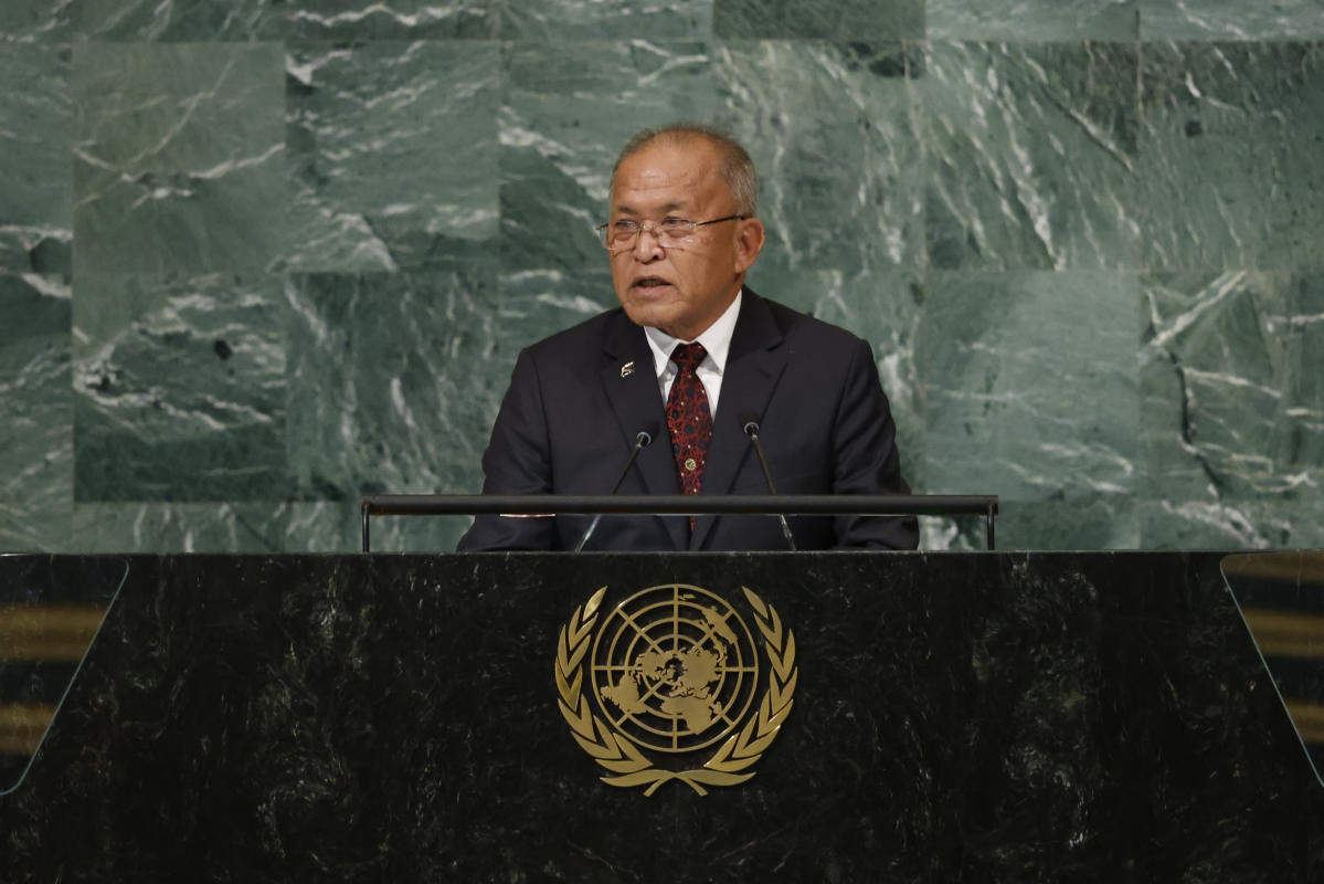 Marshall Islands head: We must tame ‘climate change monster’