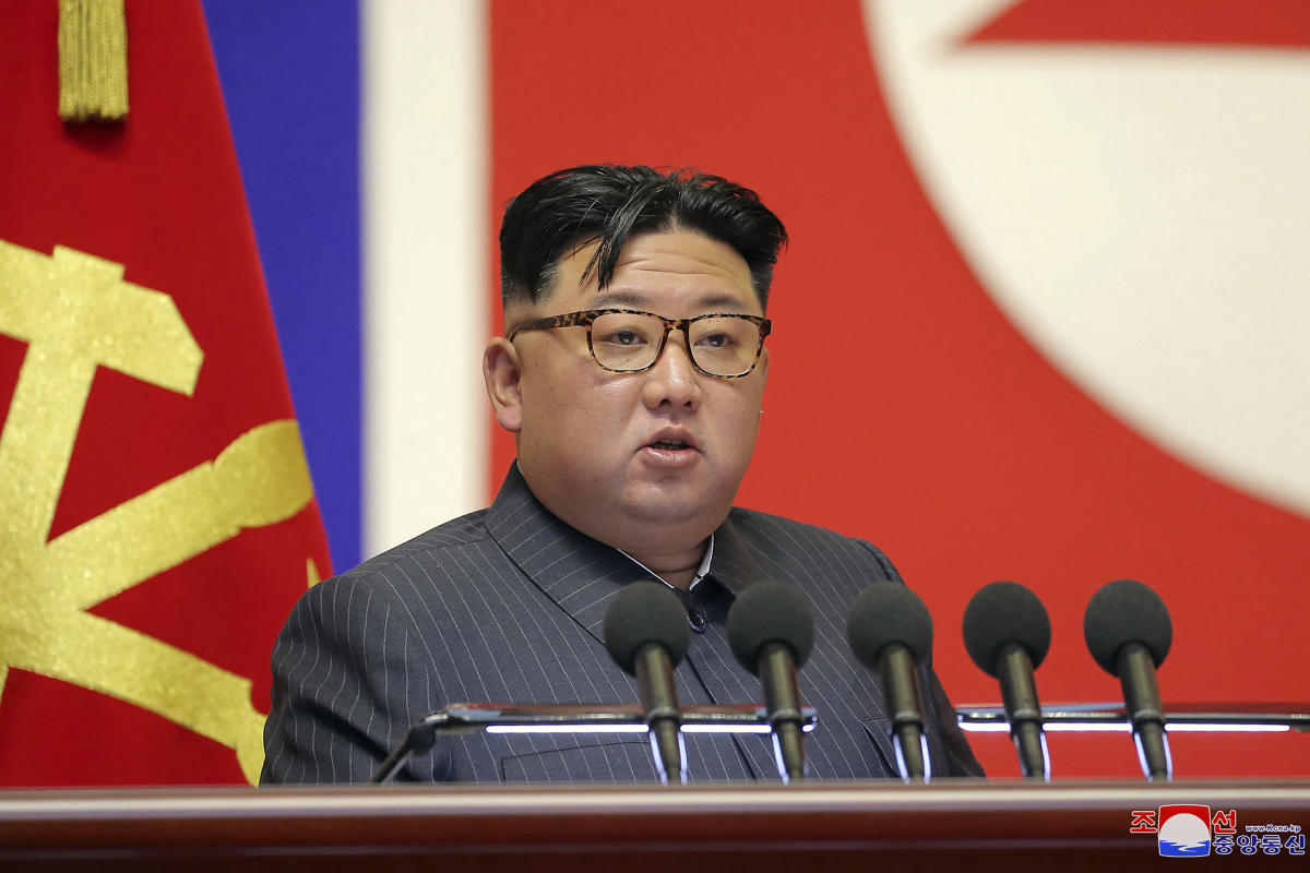 N. Korea says it will never give up nukes to counter US