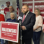 Ohio Republican stays in campaign amid scrutiny of service