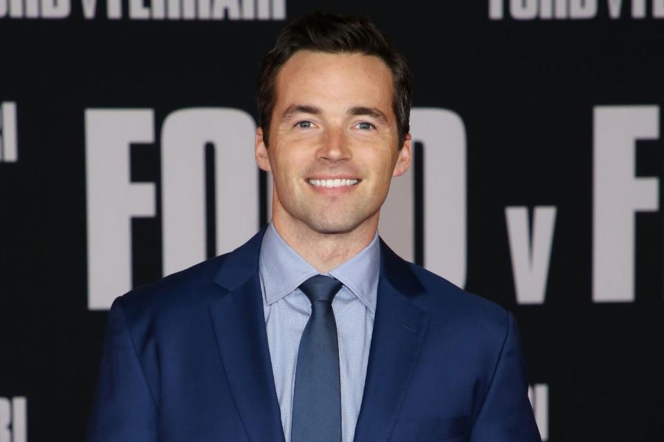 Pretty Little Liars ‘ Ian Harding Reveals He and Wife Sophie Hart Quietly Welcomed a Baby