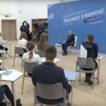 Putin Gives Utterly Miserable Advice to Kids on School Visit