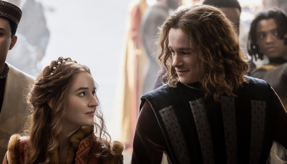 ‘Rosaline’ Trailer: Kaitlyn Dever Tragically Falls for Romeo in Shakespearian Teen Romance