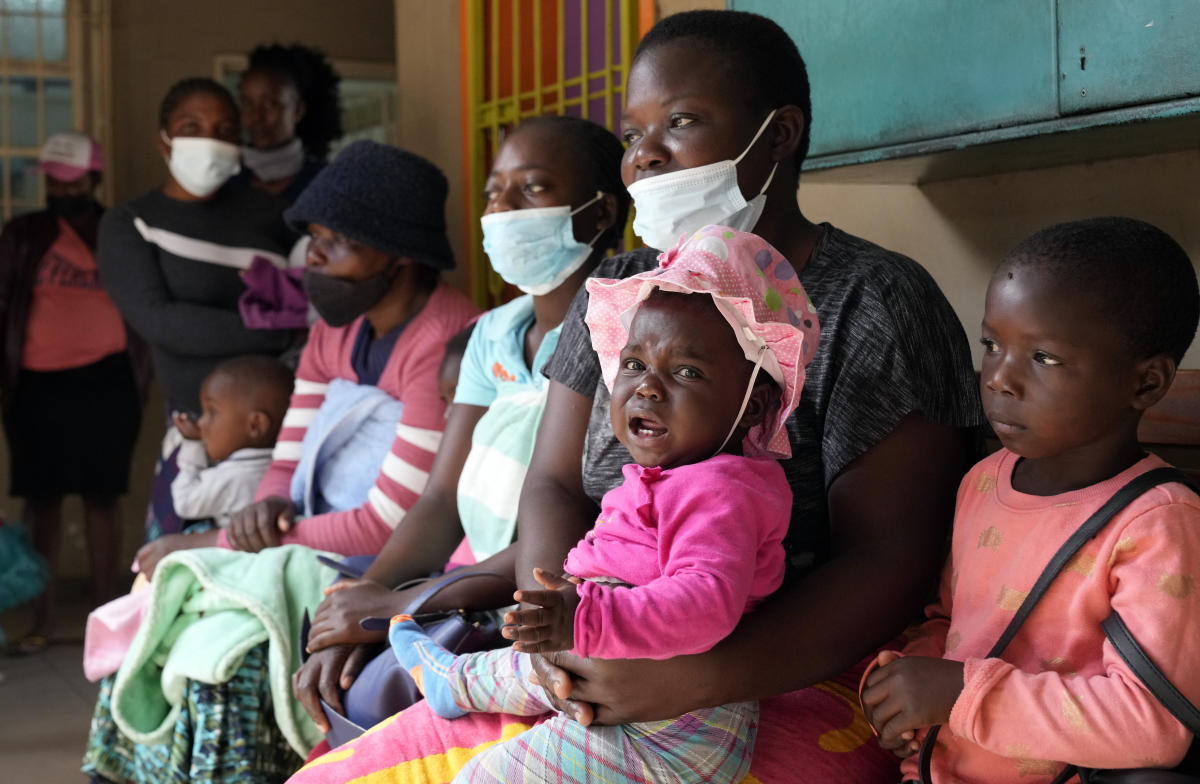 Secret vaccinations help Zimbabwe mothers protect children