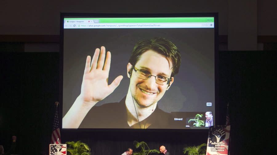 Snowden responds to Putin approval of Russian citizenship