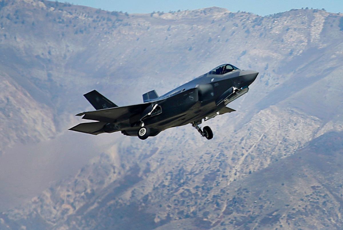 Switzerland Signs Deal to Buy Lockheed Martin’s F-35A Jets