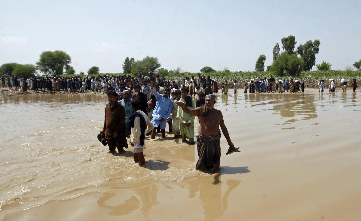 UN chief arrives in massively climate-induced hit Pakistan