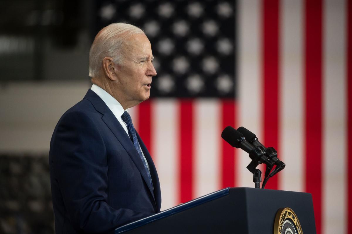 Biden Vows to Enshrine Roe With First Bill in New Congress