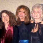 Carly Simon Loses Both Sisters To Cancer This Week: Broadway Composer Lucy Simon And Opera Singer Joanna Simon Die One Day Apart